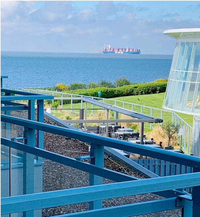 קושהאבן Duhnentraum Bestlage Am Sandstrand, Balkon,Meerblick, Parkplatz, Aufzug, Wlan, Bettwaesche,Handtuecher,Netflix Uvm מראה חיצוני תמונה