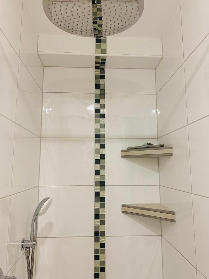 קושהאבן Duhnentraum Bestlage Am Sandstrand, Balkon,Meerblick, Parkplatz, Aufzug, Wlan, Bettwaesche,Handtuecher,Netflix Uvm מראה חיצוני תמונה