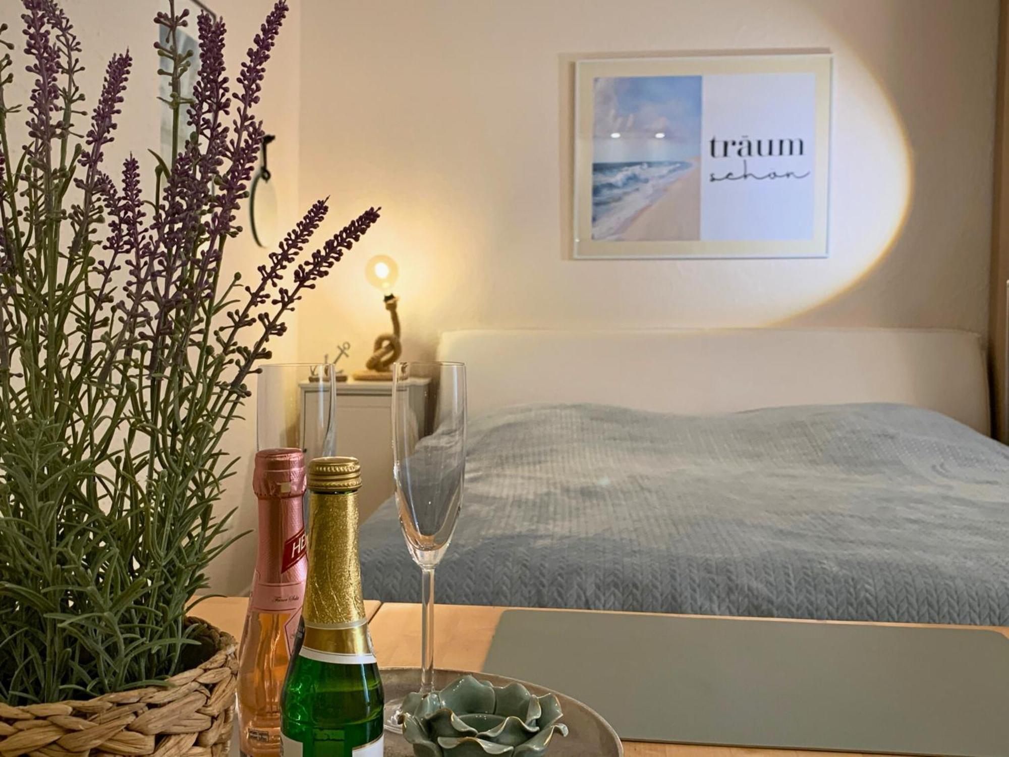 קושהאבן Duhnentraum Bestlage Am Sandstrand, Balkon,Meerblick, Parkplatz, Aufzug, Wlan, Bettwaesche,Handtuecher,Netflix Uvm מראה חיצוני תמונה